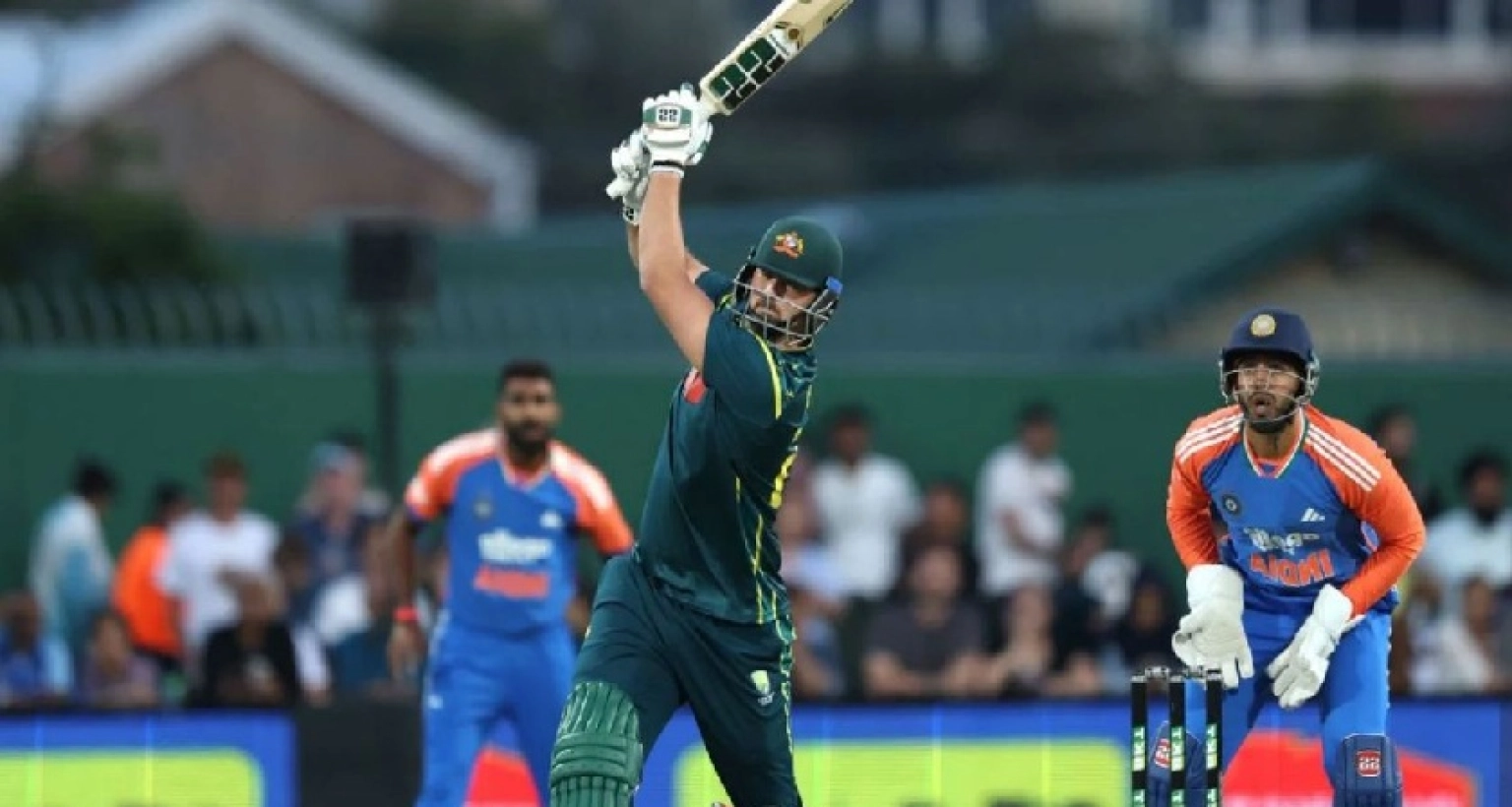 তবে কী এটি-ই ক্রিকেট ইতিহাসের সবচেয়ে বড় ছক্কা?