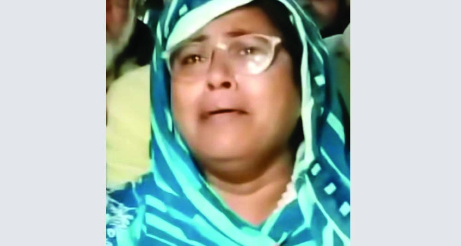 স্বামী বিএনপির মনোনয়ন না পাওয়ায় কাঁদলেন স্ত্রী