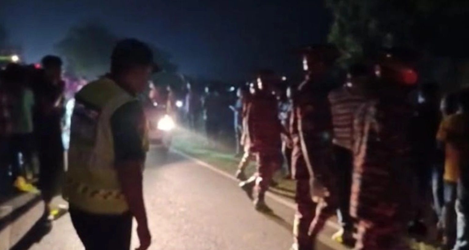 বিএনপির সমাবেশ থেকে বাড়ি ফেরার পথে বাসচাপায় তিন কর্মী নিহত