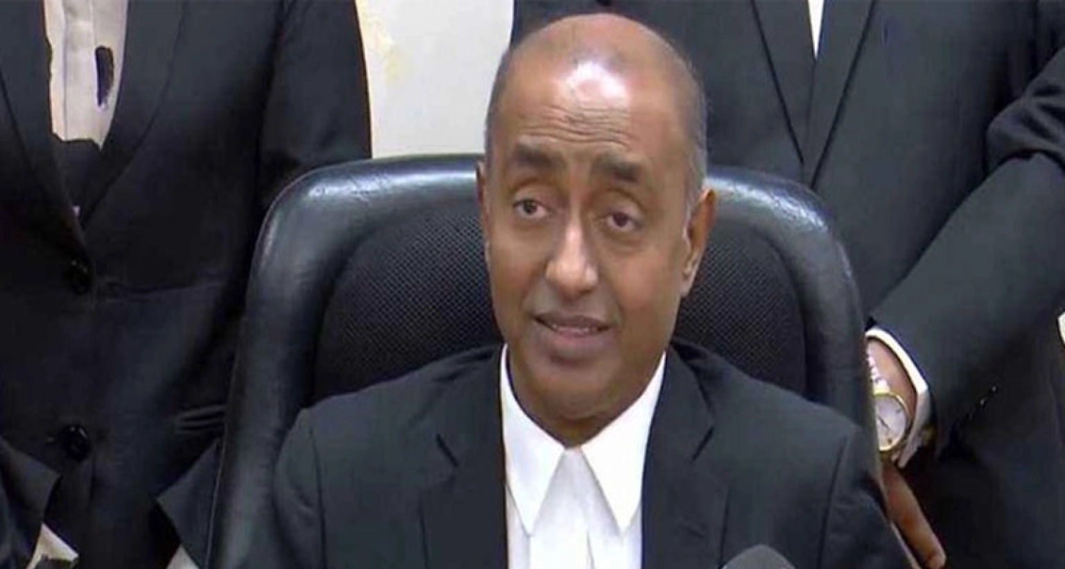 পদত্যাগ করে নির্বাচন করার ঘোষণা অ্যাটর্নি জেনারেলের