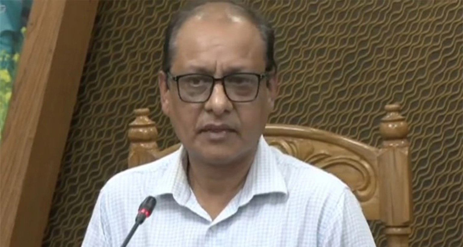 শিক্ষকদের আন্দোলনে পড়াশোনার ক্ষতি হলে কঠোর ব্যবস্থা: গণশিক্ষা উপদেষ্টা