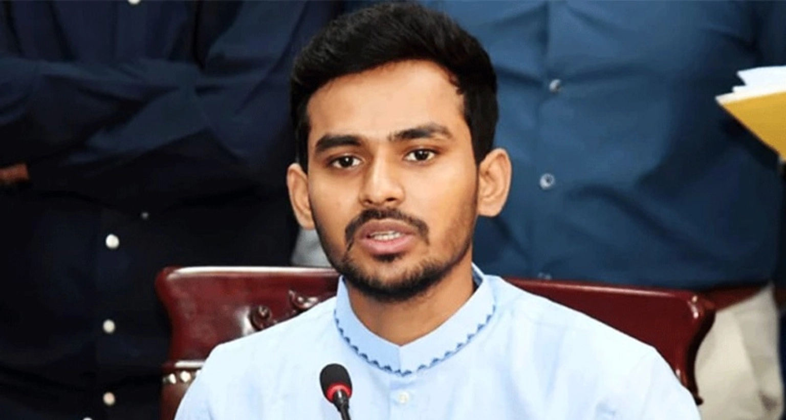 পদত্যাগের পর ধানমন্ডিতে থাকবেন উপদেষ্টা আসিফ মাহমুদ