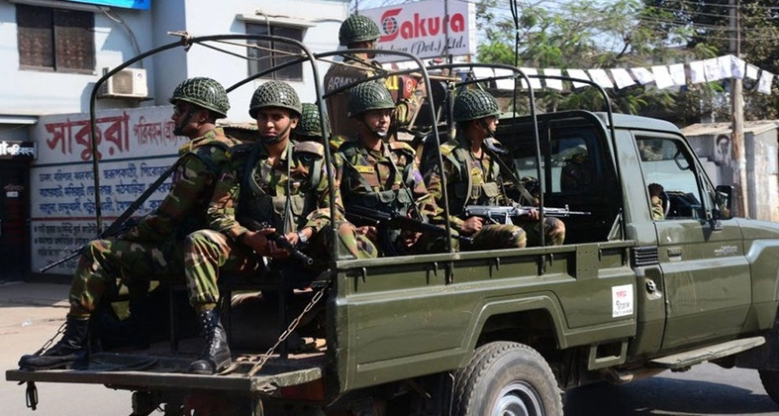 দেশের ৬৭ শতাংশ ভোটকেন্দ্র ঝুঁকিপূর্ণ, সেনাবাহিনীকে বাড়তি ক্ষমতার প্রস্তাব