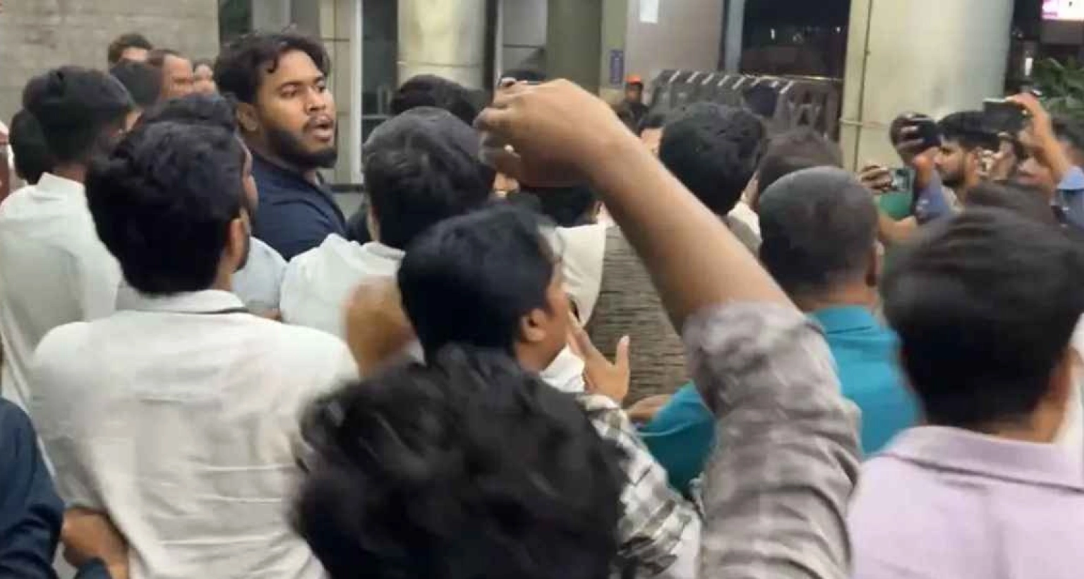 বাংলামোটরে এনসিপির কার্যালয়ের সামনে ককটেল বিস্ফোরণ