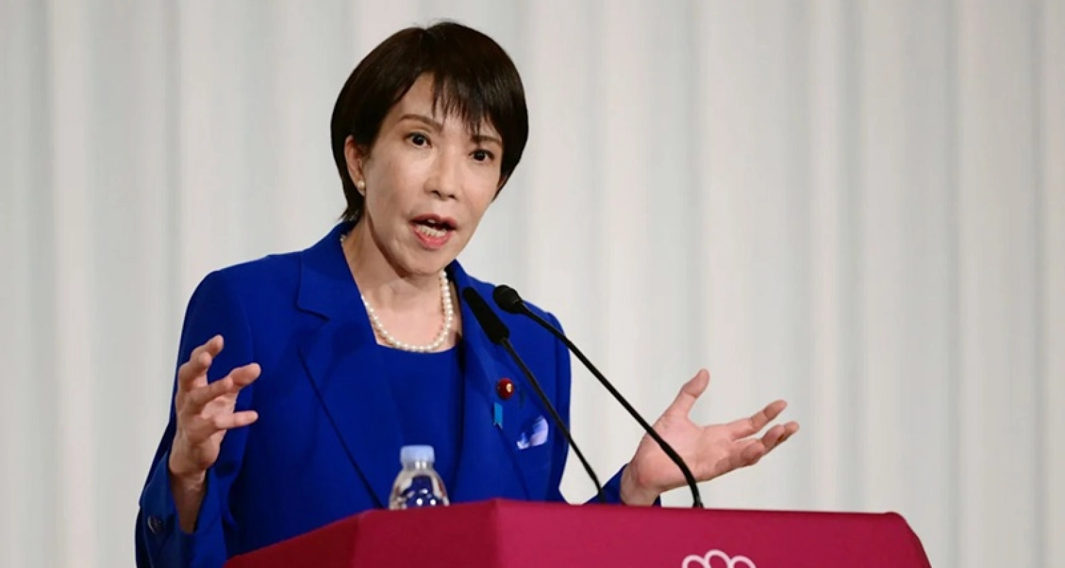 দৈনিক মাত্র ২ ঘণ্টা ঘুমান জাপানের প্রধানমন্ত্রী!