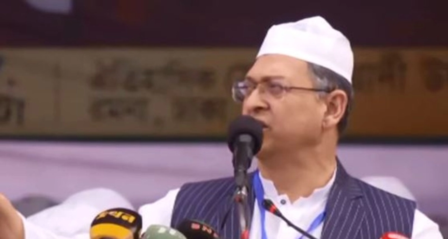 যারা রাসুলুল্লাহ (সা.) এর পক্ষে নয়, তারা মুসলমান হতে পারে না: সালাহউদ্দিন আহমদ