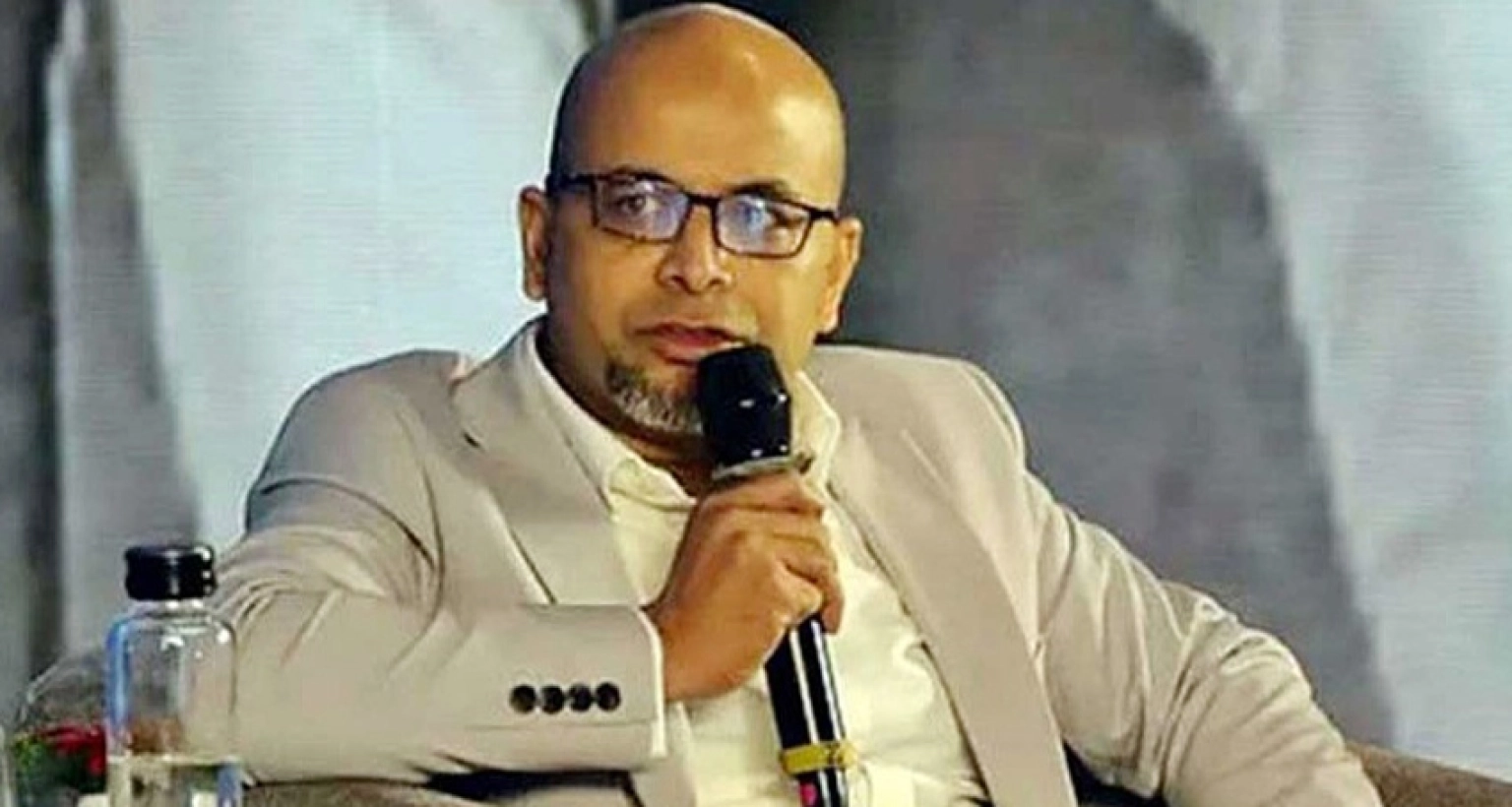 অবৈধ মোবাইল ফোন বন্ধ হবে কিনা, স্পষ্ট করলেন ফয়েজ তৈয়্যব