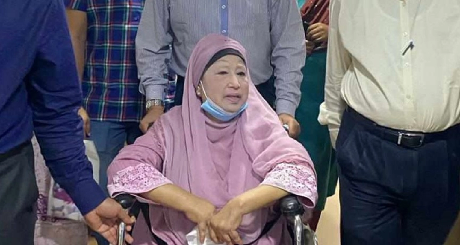  খালেদা জিয়া হাসপাতালে ভর্তি