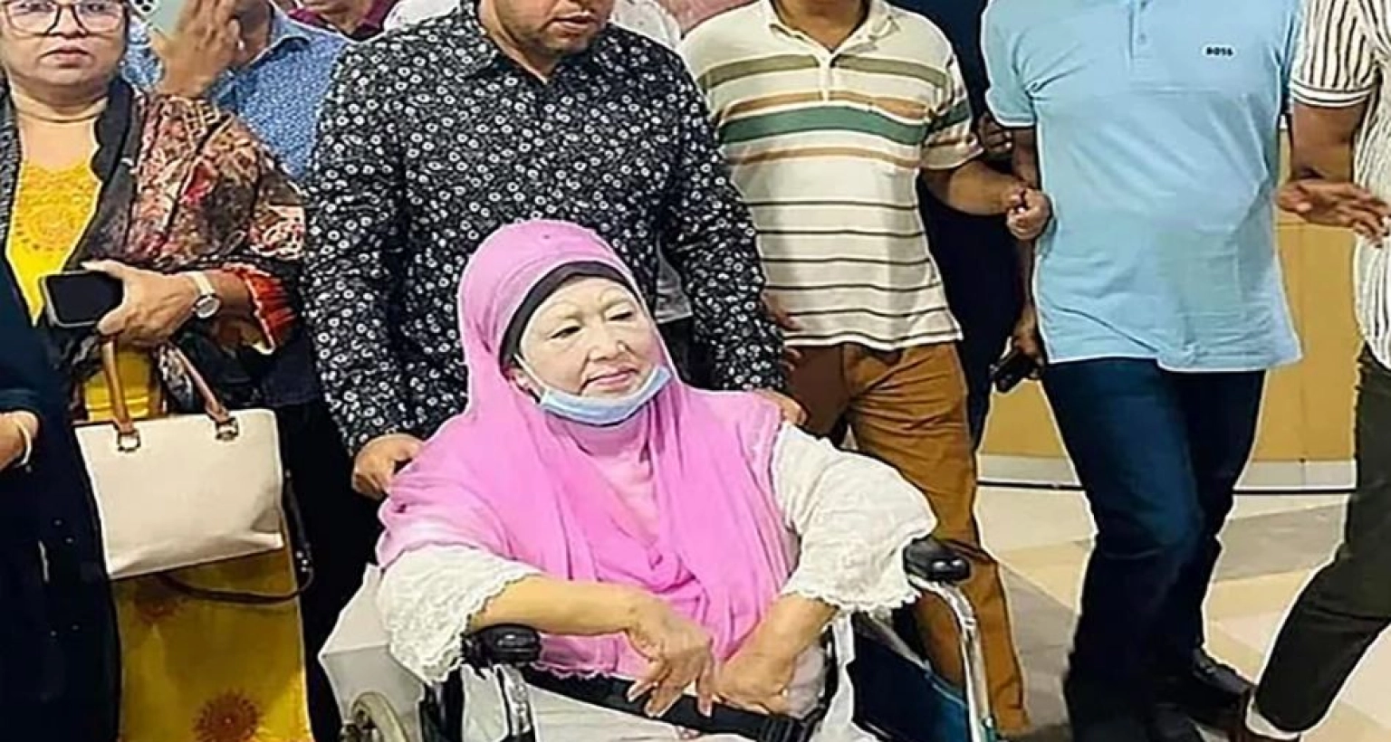 খালেদা জিয়ার বুকে ইনফেকশন, হার্ট এবং ফুসফুস আক্রান্ত