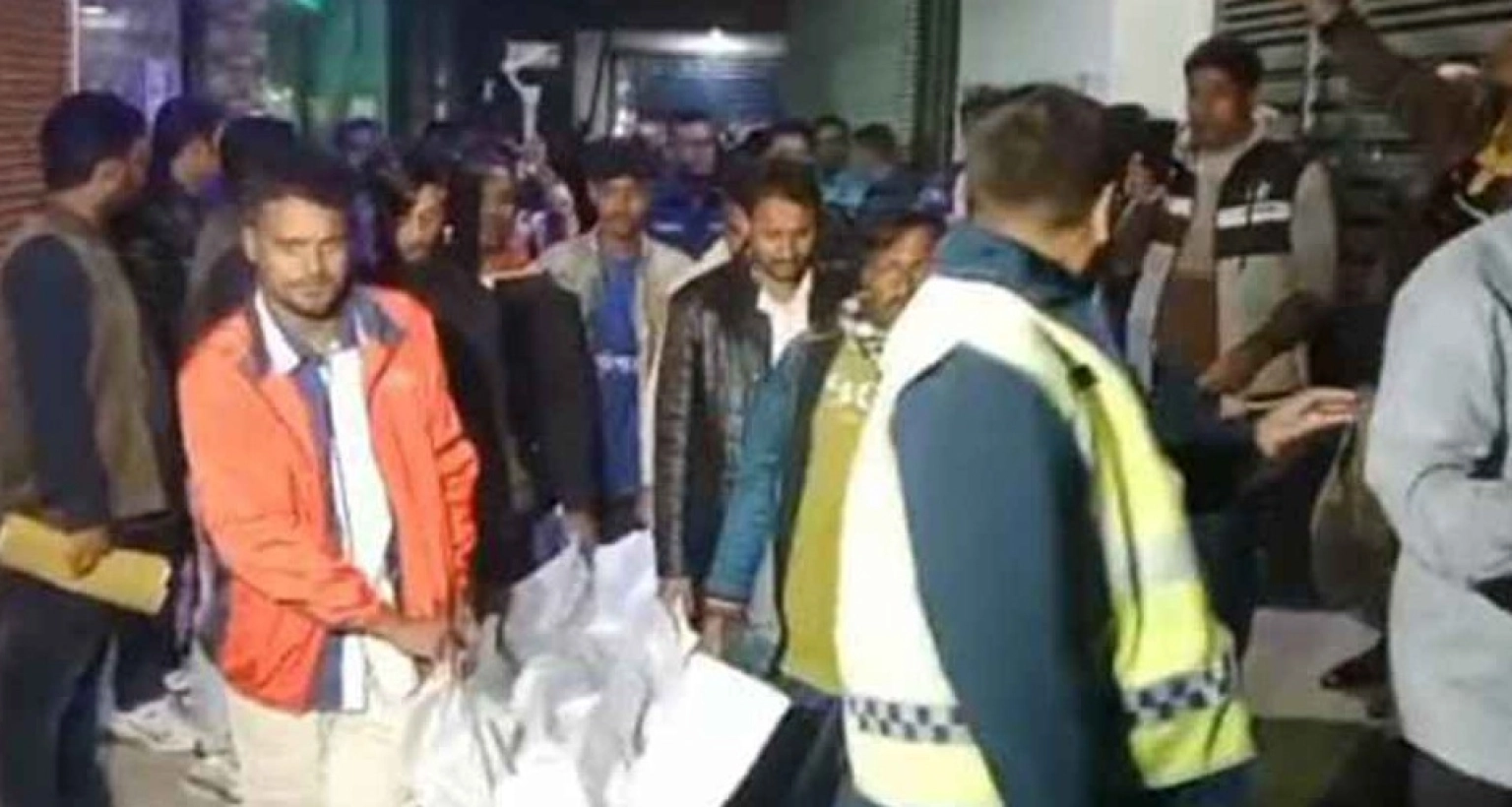 ‘বাঁচা’র-জন্য-বাবা-মাকে-একাধিকবার-কল-দেন-আফিয়া-অতঃপর