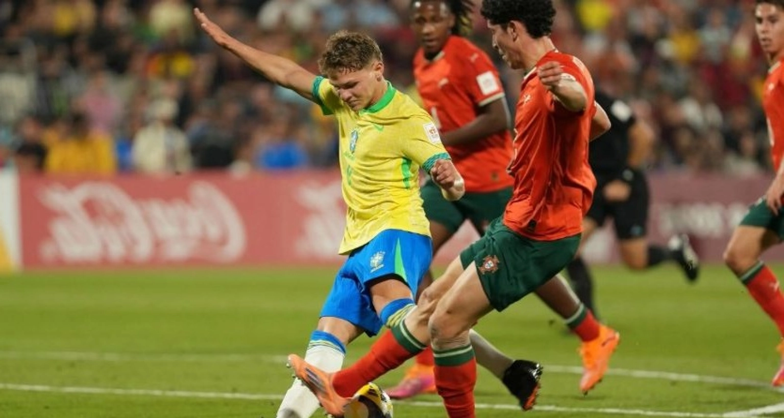 চরম নাটকীয়তায় ব্রাজিলকে হারিয়ে ইতিহাস গড়ল পর্তুগাল