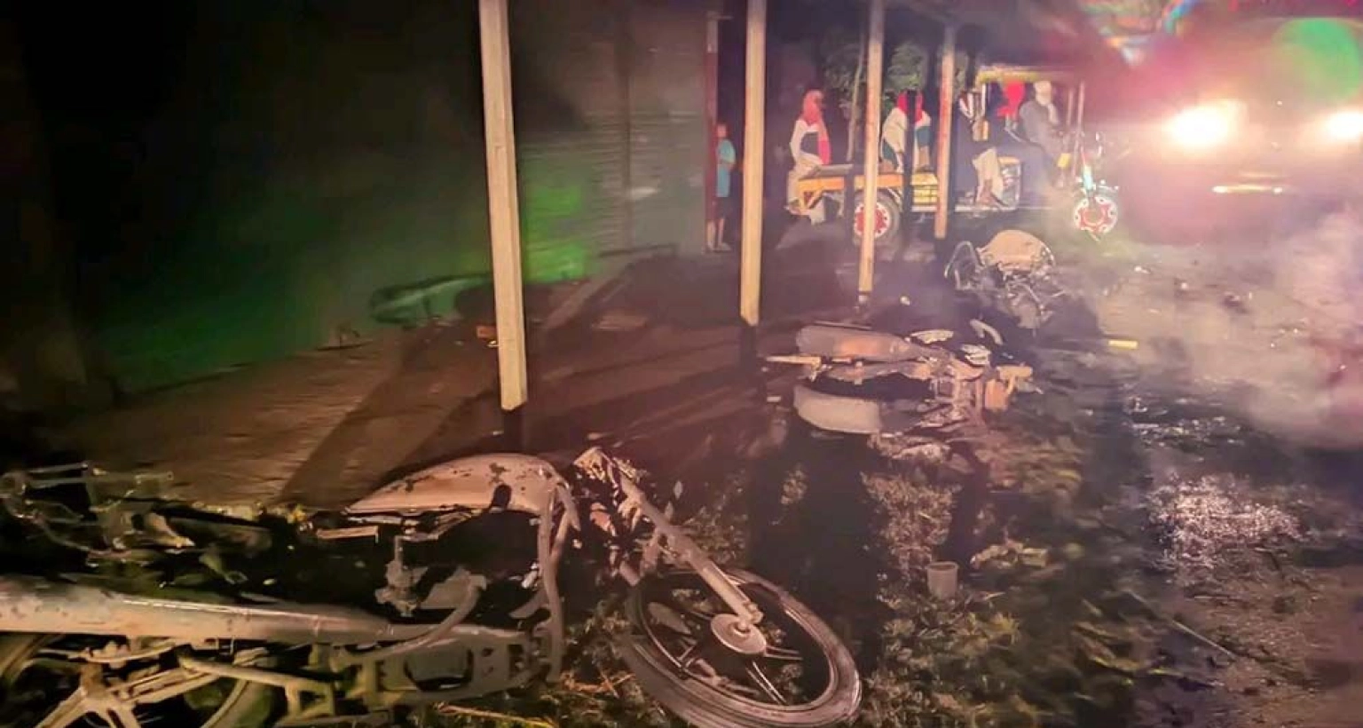 বিএনপি-জামায়াতের-সংঘর্ষ-এমপি-প্রার্থীসহ-আহত-অর্ধশতাধিক