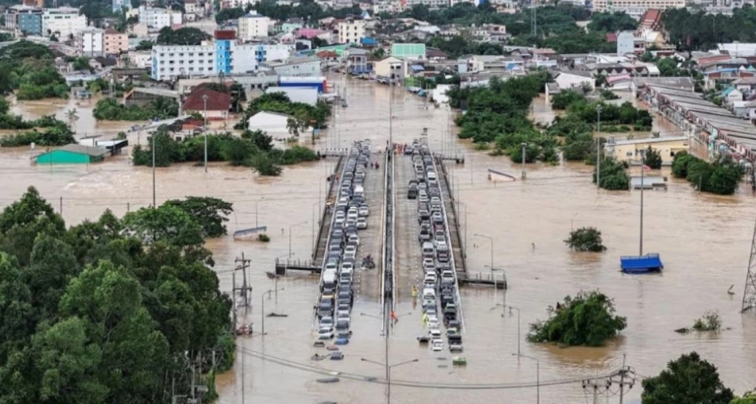 ভয়াবহ ঝড়ে ৪ দেশে ৯ শতাধিক নিহত