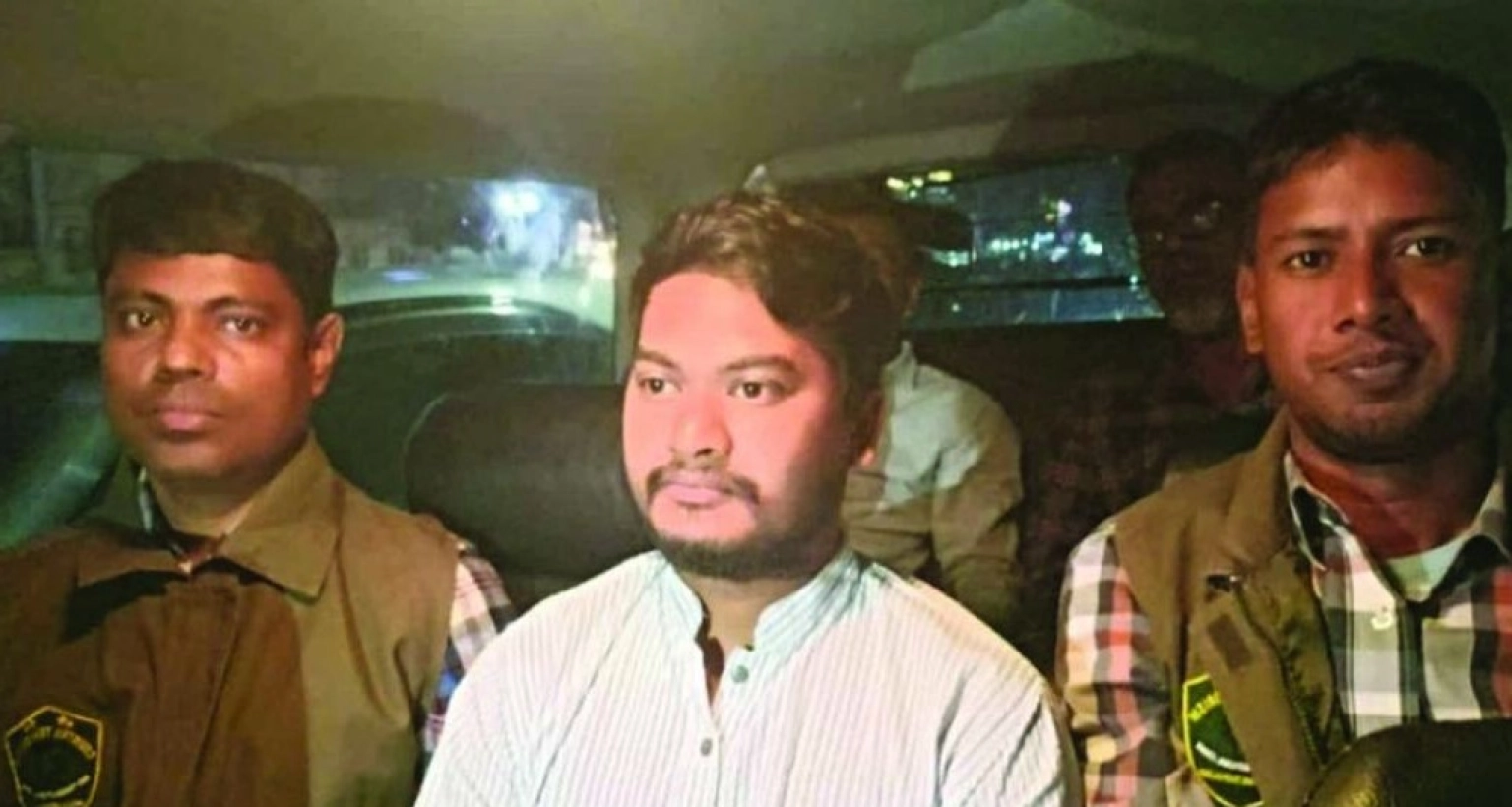 এবার গ্রেপ্তার নিষিদ্ধ ঘোষিত মুগদা থানা ছাত্রলীগের সাধারণ সম্পাদক 