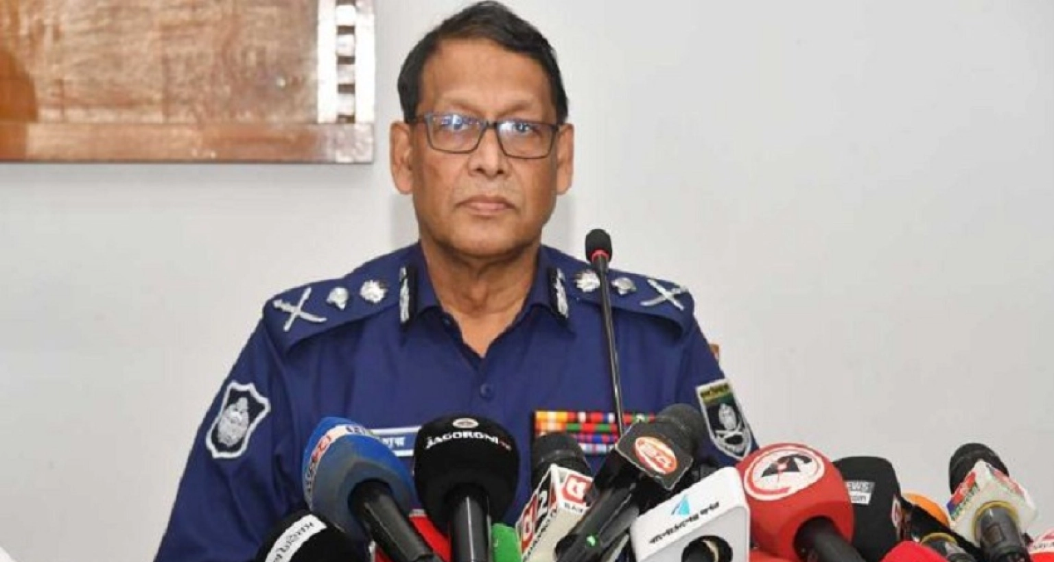 আইজিপিকে-২৪-ঘণ্টার-মধ্যে-অপসারণ-করতে-আইনি-নোটিশ