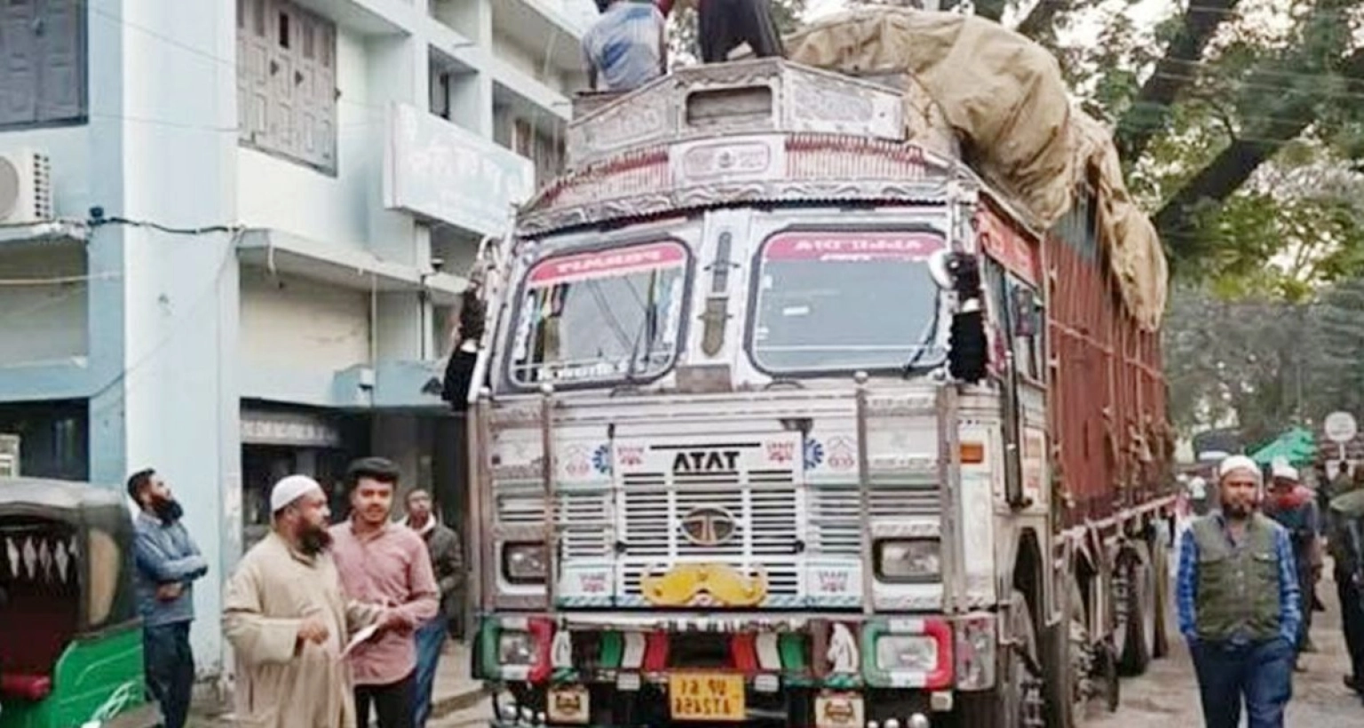 ভারতীয়-পেঁয়াজ-আসতেই-দাম-কমা-শুরু