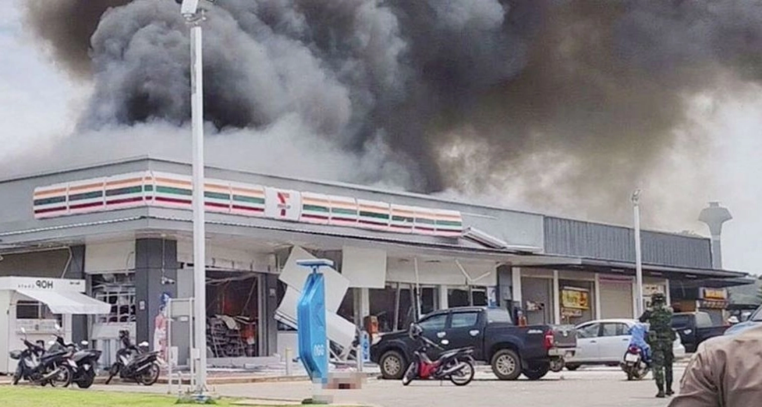 কম্বোডিয়ার-অভ্যন্তরে-বিমান-হামলা-চালাল-থাইল্যান্ড