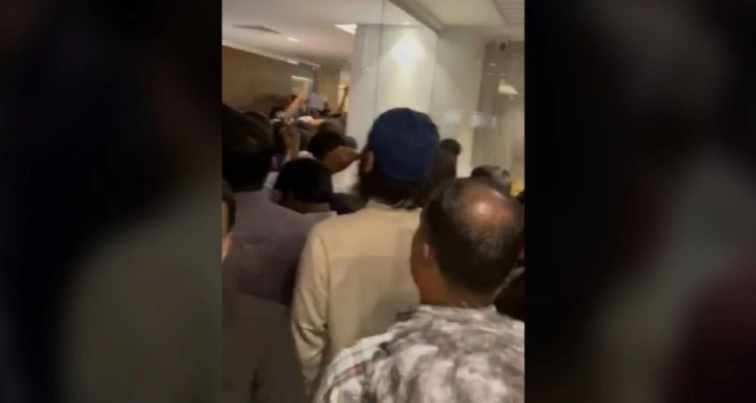 সচিবালয়ে অবরুদ্ধ অর্থ উপদেষ্টা