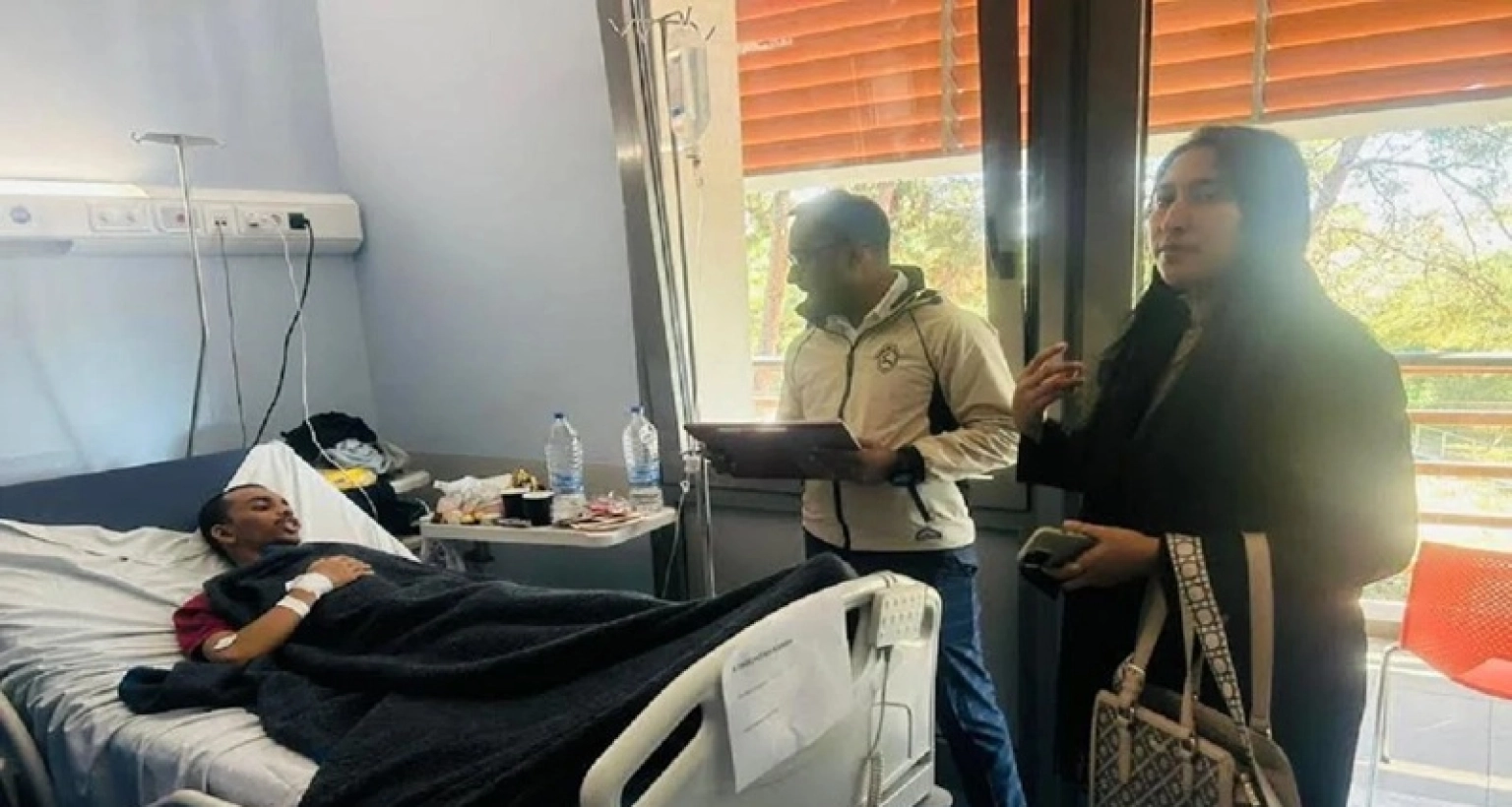 পানি ভেবে পেট্রল পান করে অসুস্থ ৪০ বাংলাদেশি, ২ জনের মৃত্যু