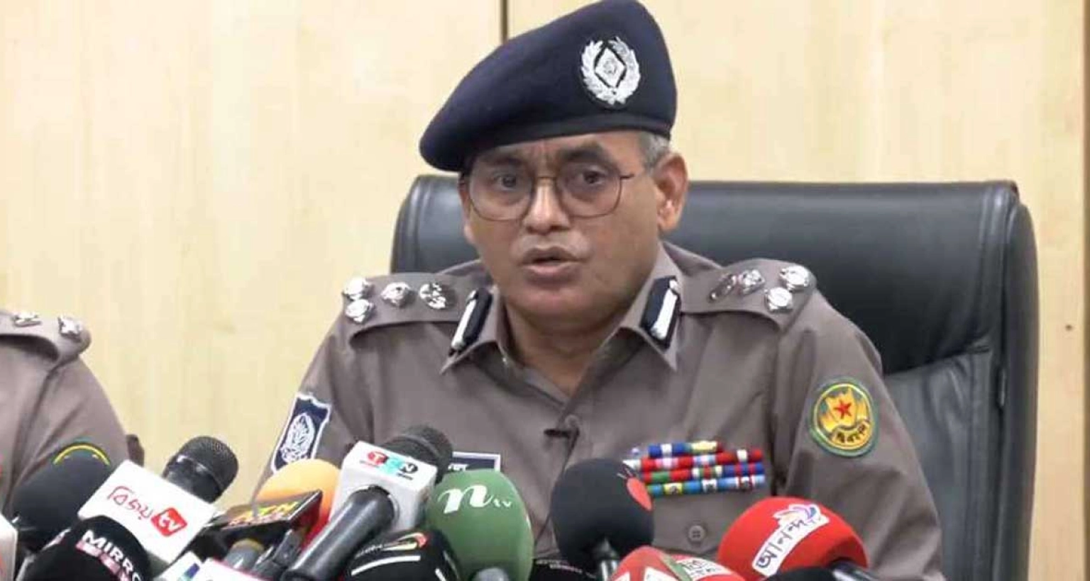 ওসমান-হাদির-ওপর-হামলাকারী-মূল-আসামি-দেশেই-আছে-ডিএমপি