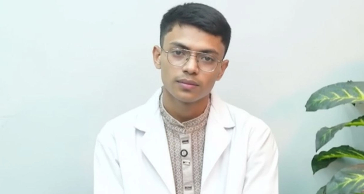 নিজের ফোনটি এক আন্টির কাছে জমা রেখেছিলেন মেডিকেলে দেশসেরা শান্ত