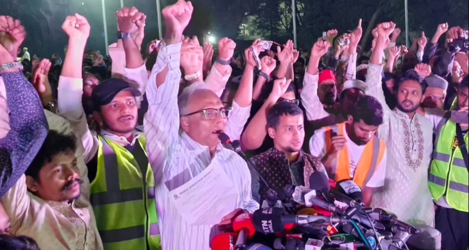 ওসমান হাদির রক্তের কসম খেয়ে যা বললেন মাহমুদুর রহমান