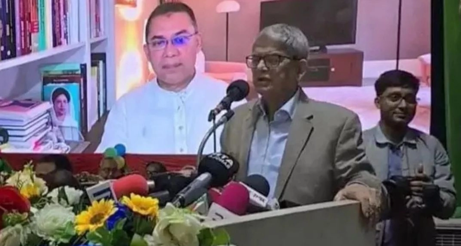 -২৫-ডিসেম্বর-বাংলাদেশের-পতাকা-হাতে-নিয়ে-ঢাকার-মাটিতে-নামবেন-তারেক-রহমান-