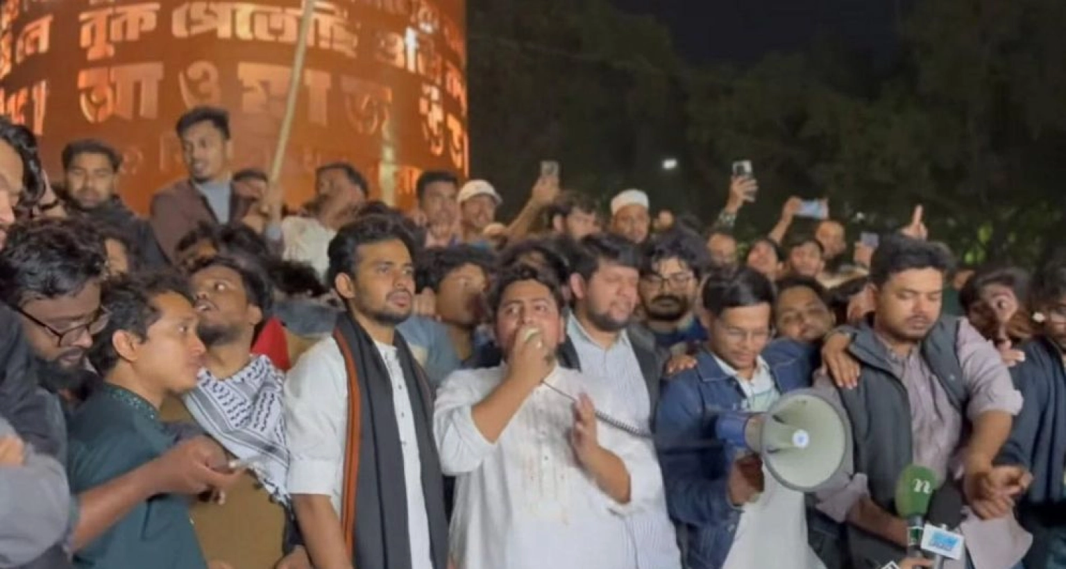 ‘খুনিদের ফেরত না দিলে ভারতের সঙ্গে কোনো সম্পর্ক নয়’