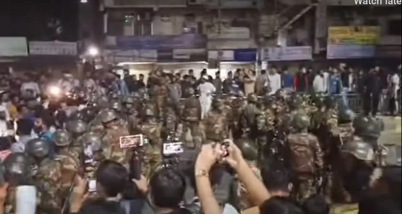 ডেইলি স্টার ও প্রথম আলোর আগুন নিয়ন্ত্রণে