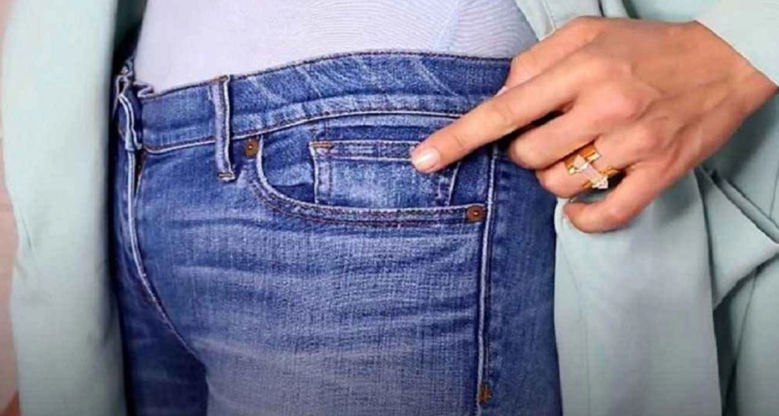 অনেকেই জানেন না প্যান্টে এই ছোট্ট পকেট থাকার কারণ কী!
