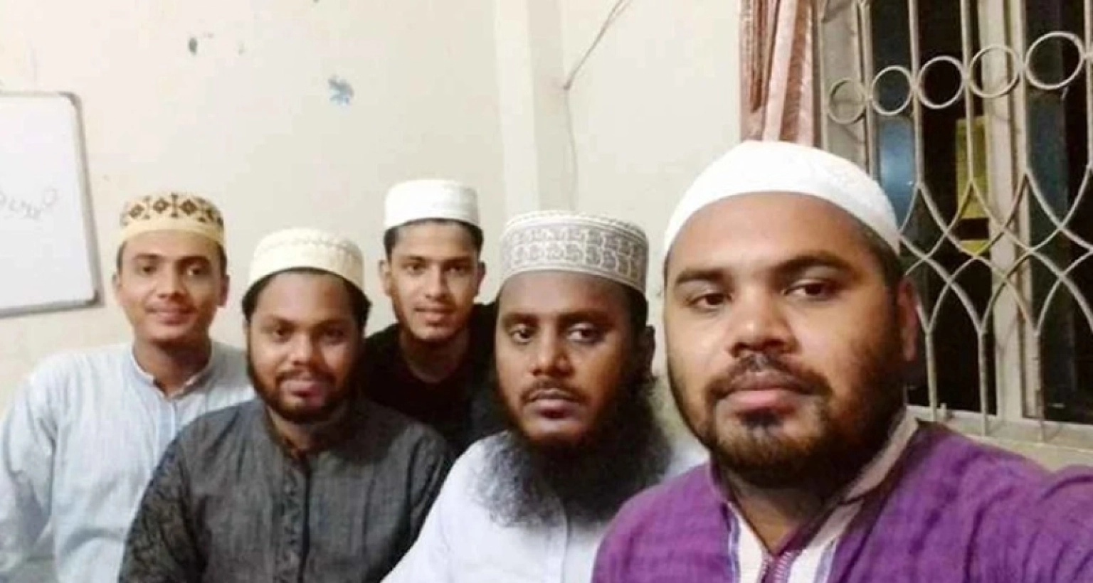 ৬ ভাই-বোনের ‘হাদি পরিবারে’ কে কী করেন? যা জানা গেল