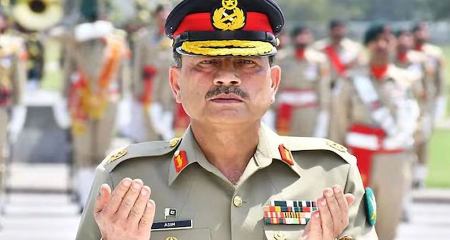 আল্লাহ-আমাদের-মক্কা-ও-মদিনার-রক্ষক-হওয়ার-সম্মান-দিয়েছেন-ফিল্ড-মার্শাল-আসিম-মুনির