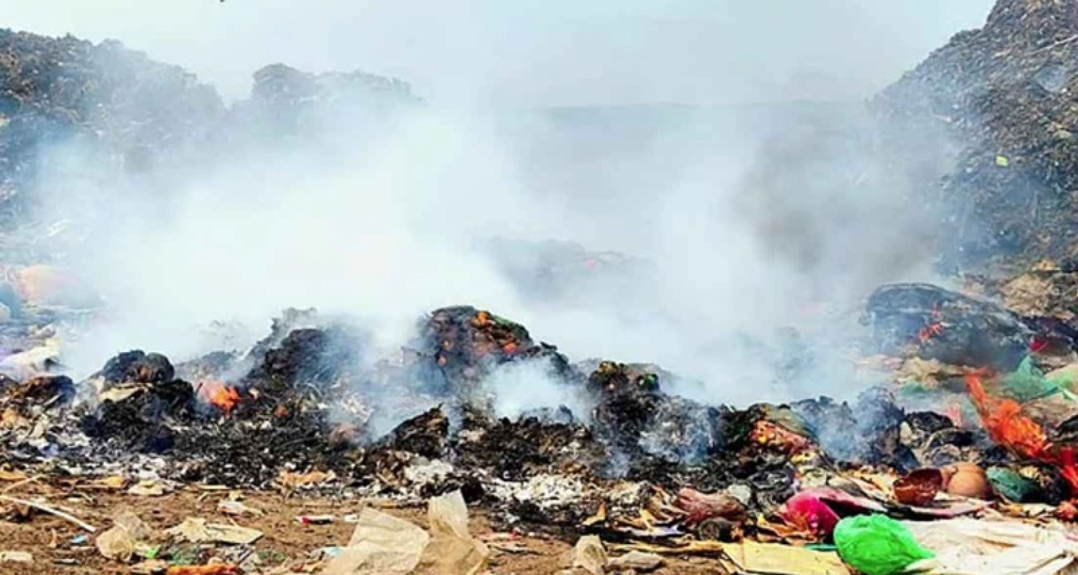 বর্জ্য পোড়ানোর ছবি তুলে পাঠালেই পুরস্কার দেবে সরকার