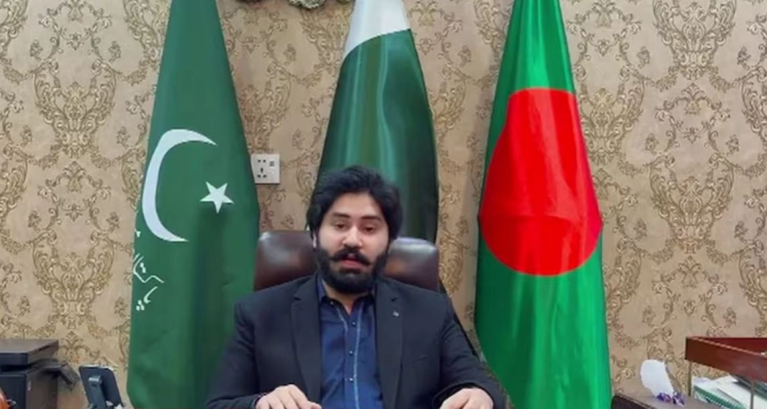 ভারত যদি বাংলাদেশে নজর দেয়… পাকিস্তানের মিসাইল কিন্তু দূরে নয়: শেহবাজ শরীফের দলের নেতার হুঁশিয়ারি