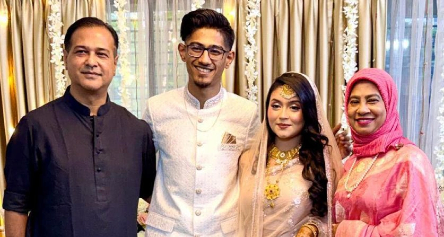 আসিফ আকবরের নিজেই সুখবরটি দিয়েছেন