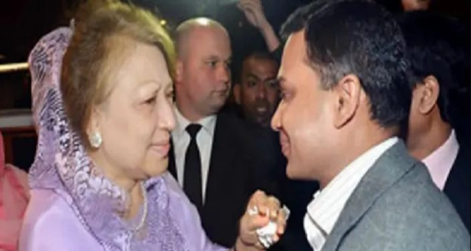 'তারেক রহমান দেশে ফিরে আগে মায়ের সঙ্গে দেখা করবেন'