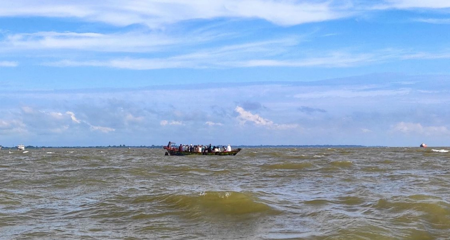 দুই লঞ্চের সংঘর্ষে ৪ জনের মৃত্যু