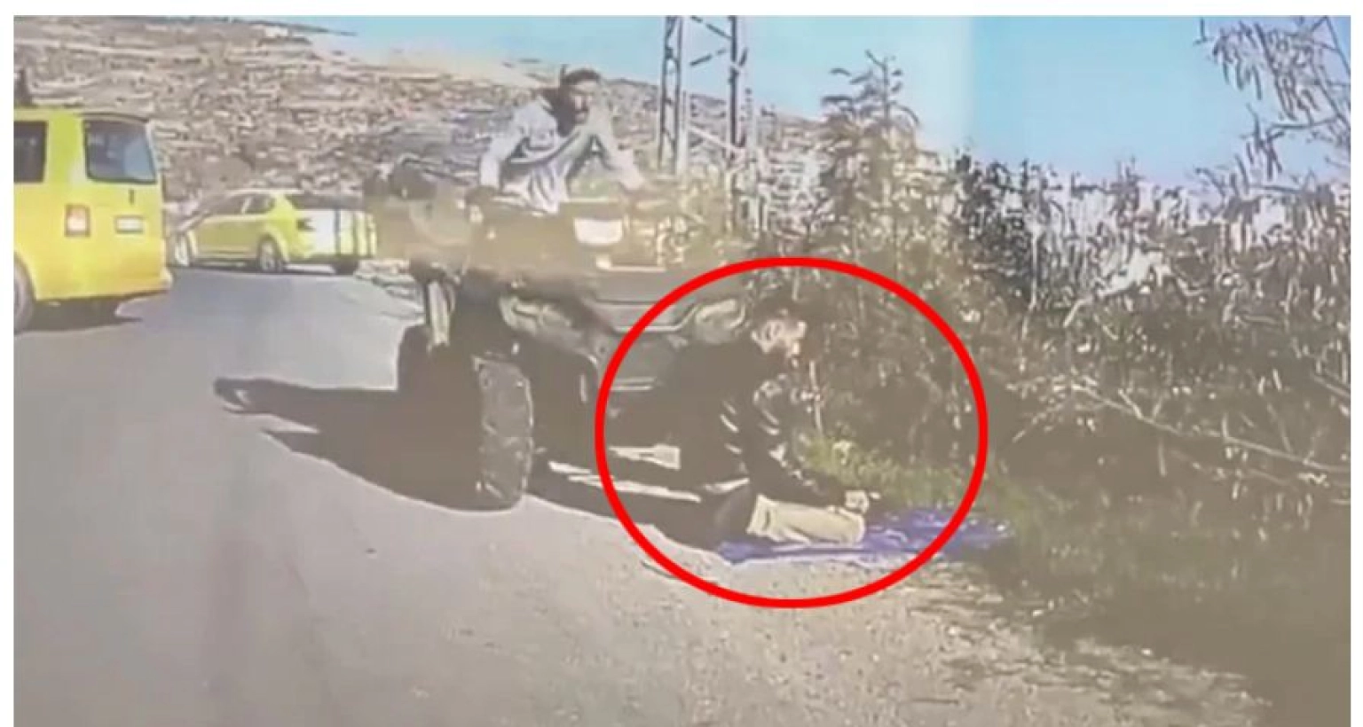 নামাজরত ফিলিস্তিনিকে গাড়িচাপা দিলেন ইসরাইলি সেনা!