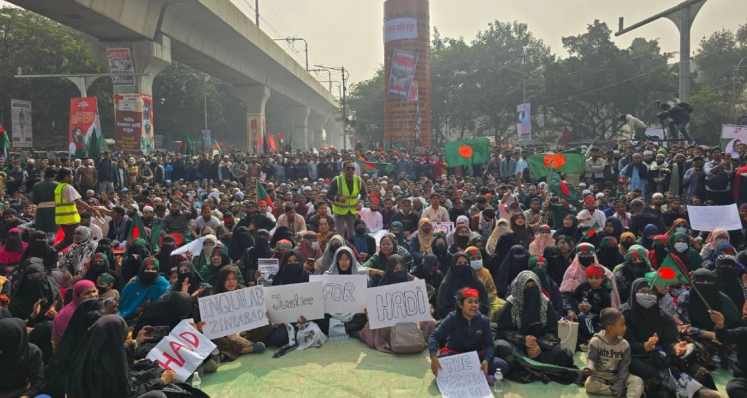 আবারও শাহবাগ মোড়ে ইনকিলাব মঞ্চের অবস্থান