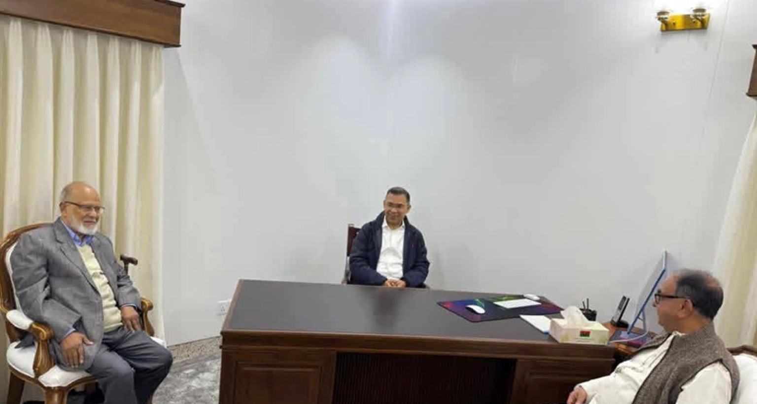 গুলশান কার্যালয়ে অফিস করলেন তারেক রহমান