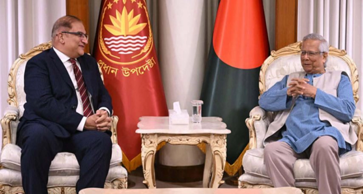 প্রধান উপদেষ্টার সঙ্গে সাক্ষাৎ করলেন ঢাকায় নিযুক্ত পাকিস্তানের হাইকমিশনার