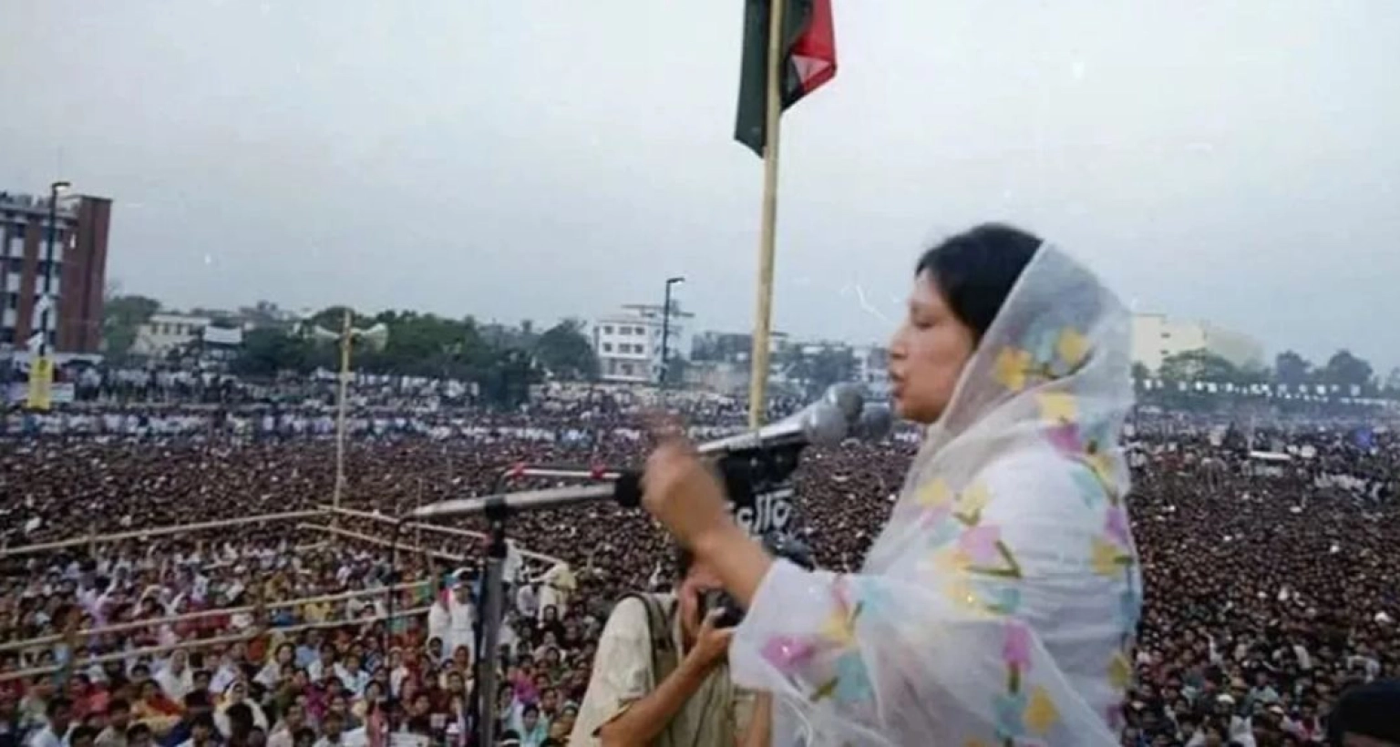 'শান্তিতে ঘুমান, খালেদা জিয়া, আল্লাহ আপনাকে জান্নাতের সর্বোচ্চ ও সবচেয়ে সুন্দর স্থান দান করুন'