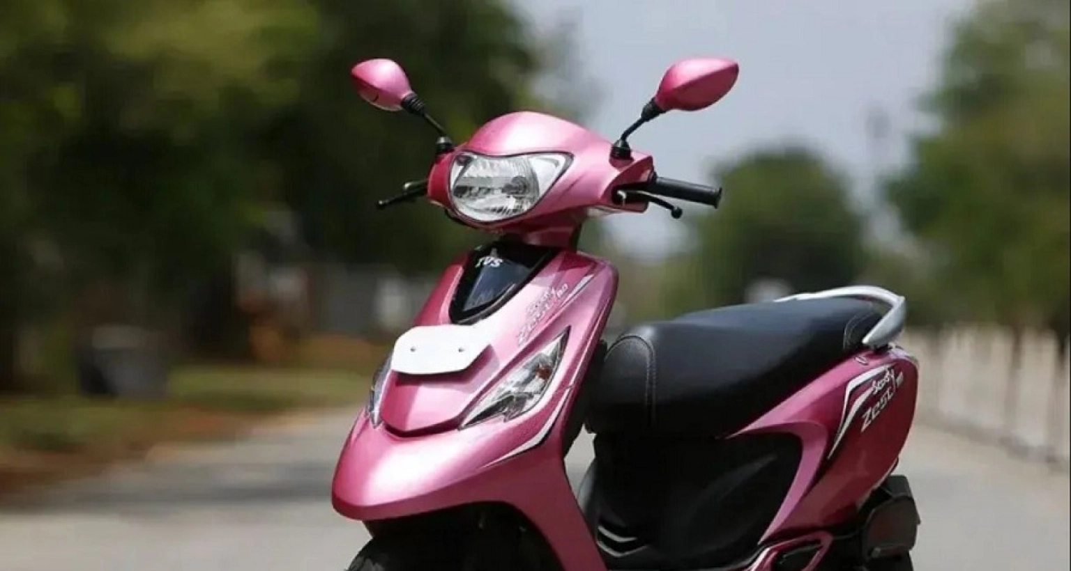 এবার ফোনের থেকেও কম দামে TVS স্কুটার! 