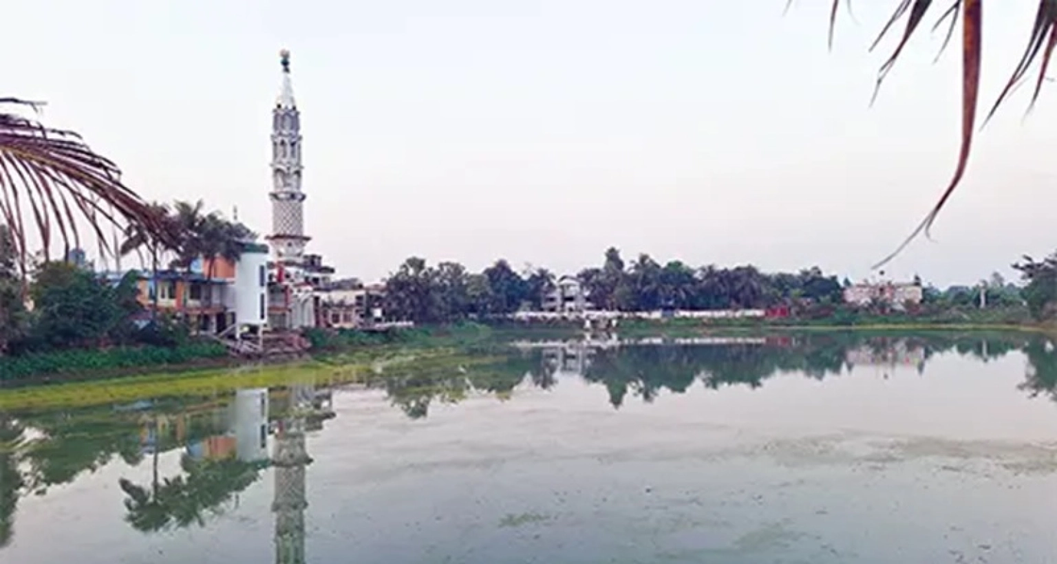 খালেদা জিয়া খুবই পছন্দ করতেন যে দীঘির মাছ