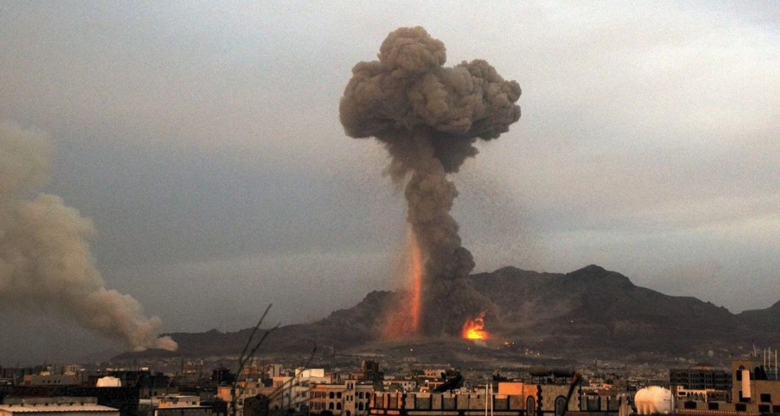 তীব্র লড়াই ও সংঘর্ষ শুরু হয়েছে সৌদি-ইয়েমেন সীমান্তে 