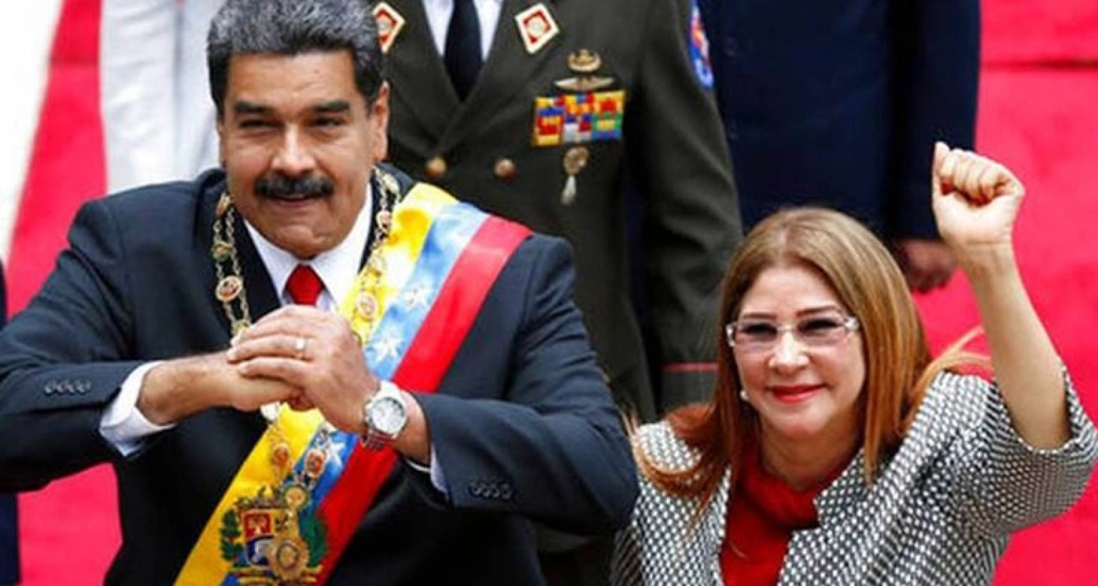 ভেনেজুয়েলার প্রেসিডেন্টকে স্ত্রীসহ ধরে নিয়ে গেছে মার্কিন সেনারা: ট্রাম্প