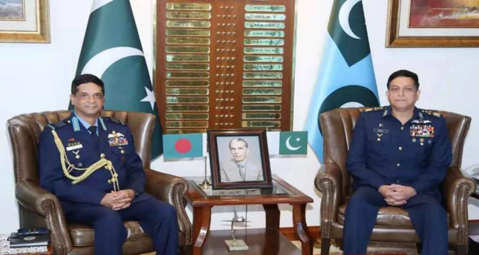 জেএফ–১৭ থান্ডার যুদ্ধবিমানের ‘সম্ভাব্য ক্রয়’ নিয়ে বাংলাদেশ-পাকিস্তান বিমানবাহিনী প্রধানের বৈঠক