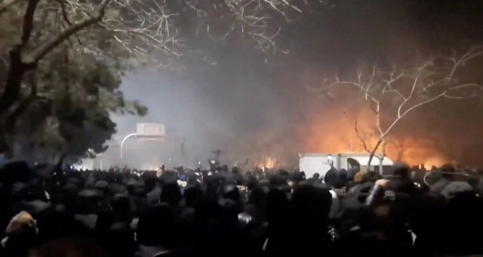 বিক্ষোভে রক্তাক্ত ইরান, নিহত ২ হাজার 