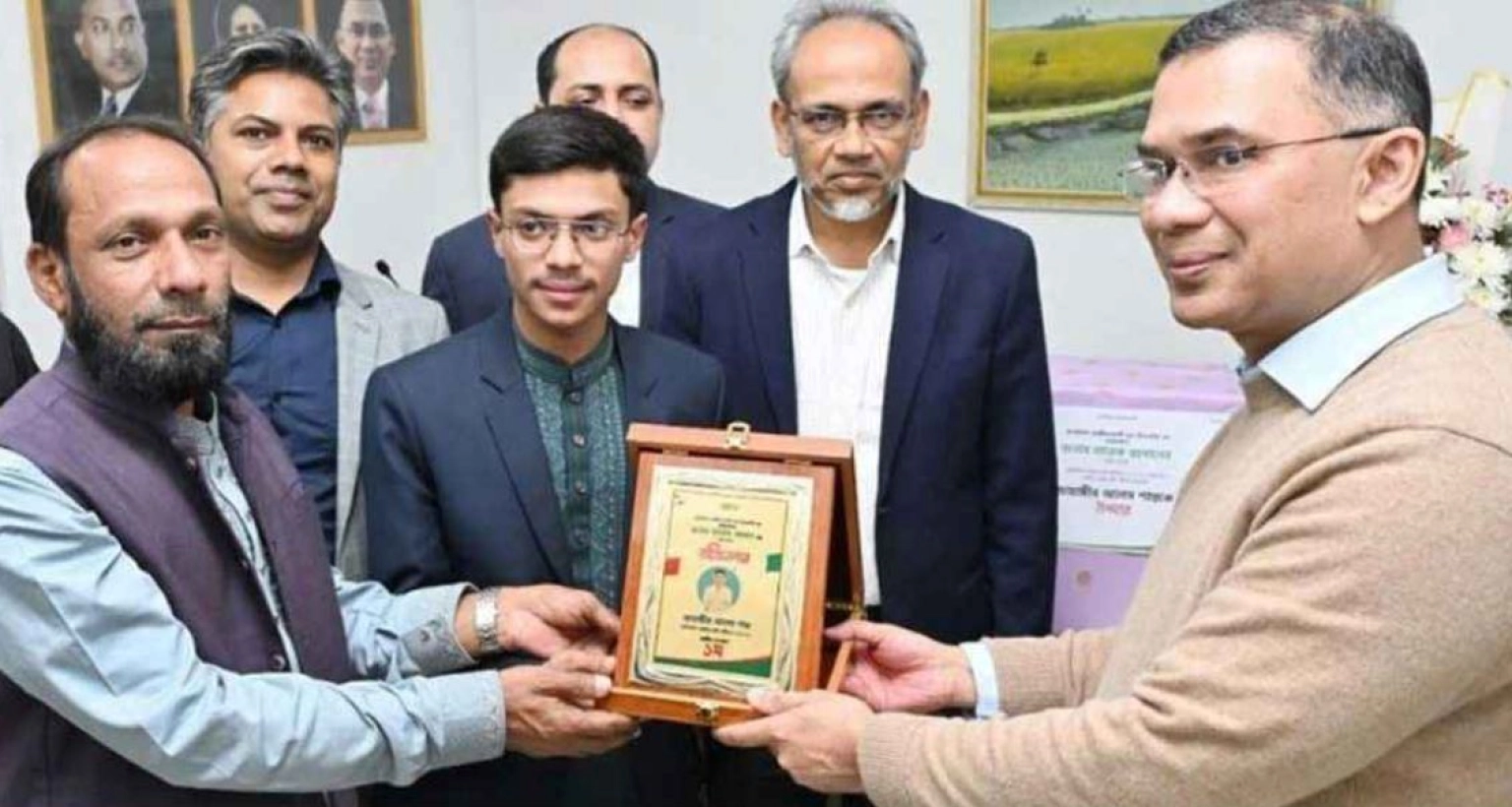 মেডিকেল ভর্তি পরীক্ষায় সারাদেশে ১ম হওয়া শান্তকে উপহার দিলেন তারেক রহমান 