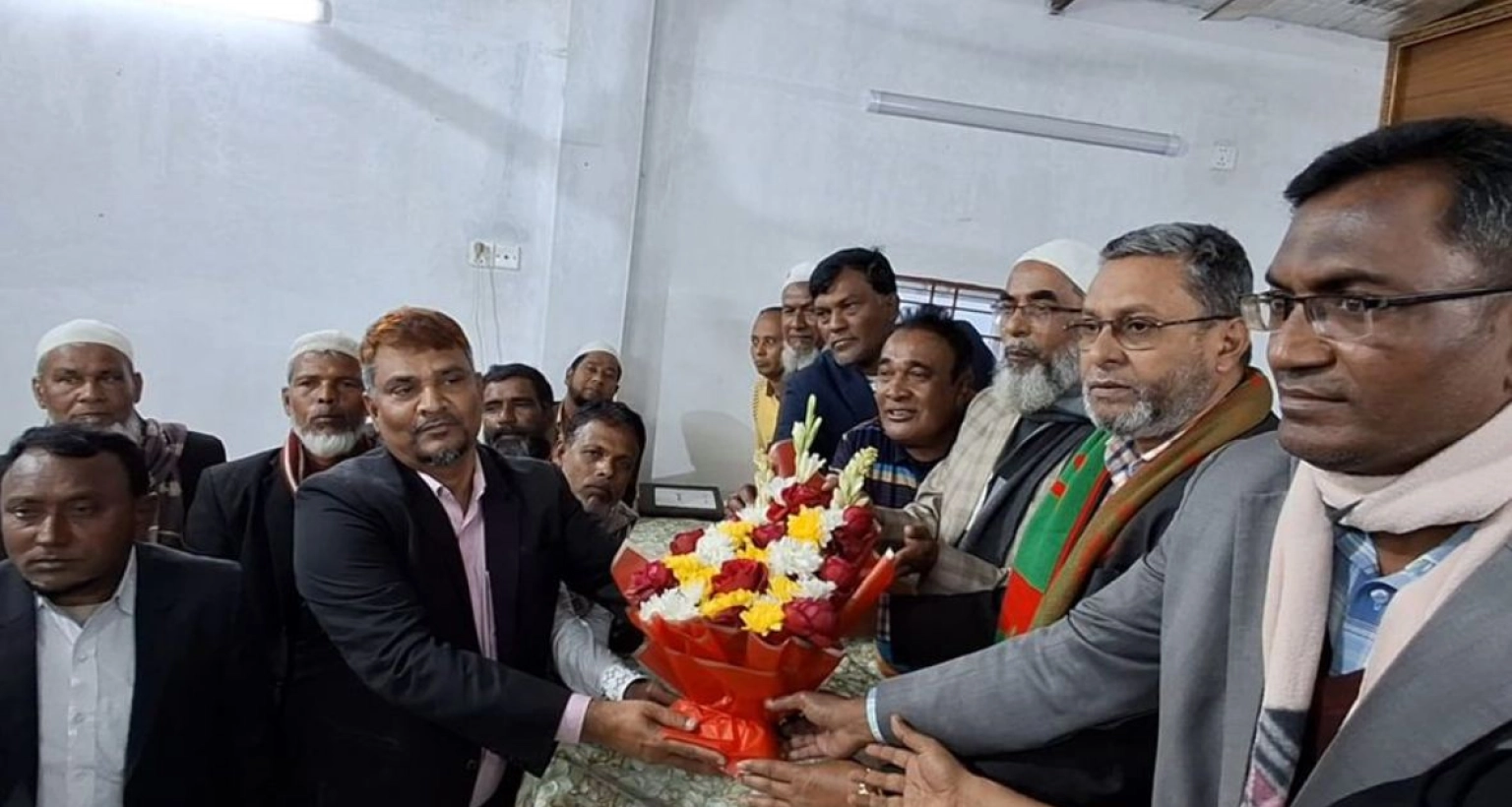 বিএনপিতে যোগ দিলেন আওয়ামী লীগের দুই শতাধিক নেতাকর্মী 